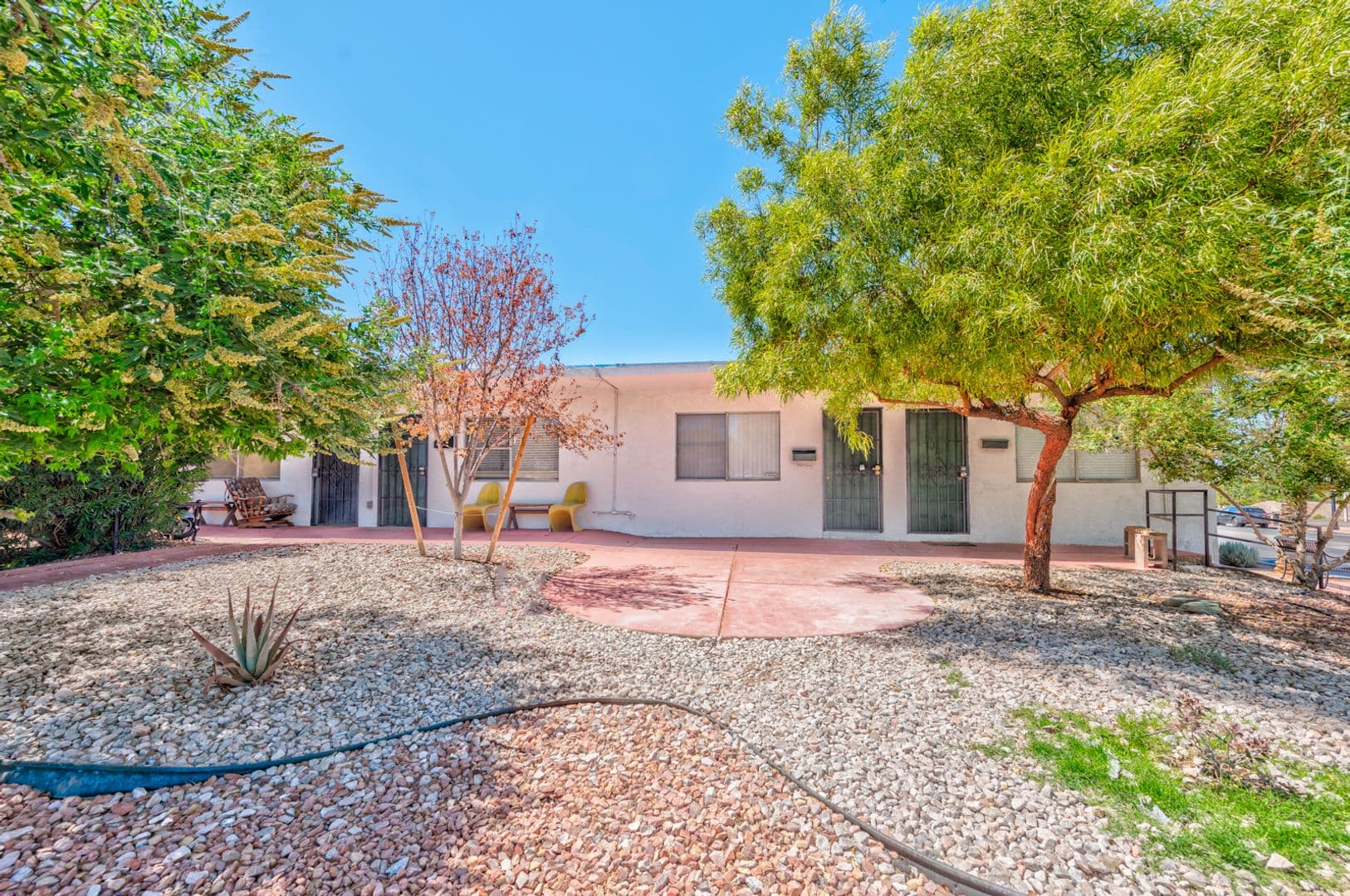 Henderson Apartment: 342 S Water St