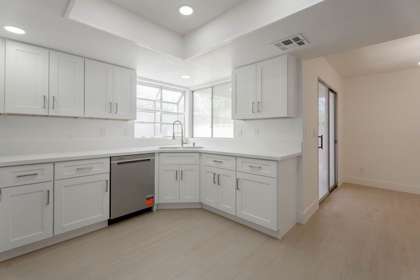 Henderson House: 2118 Fountain Springs Dr