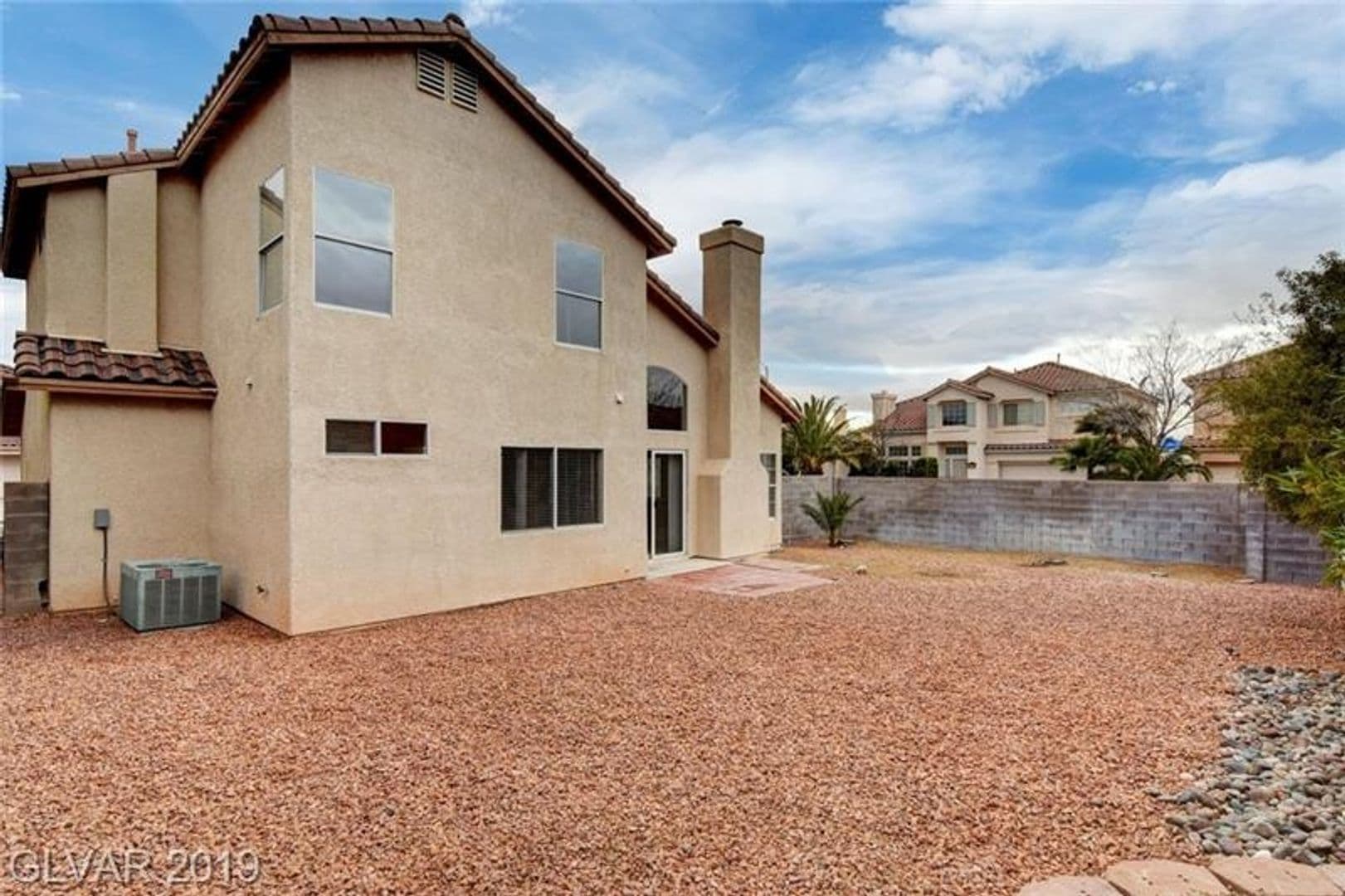 Henderson House: 2647 Ridgewater Circle