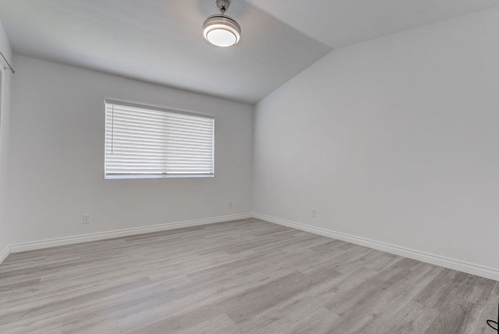 Las Vegas Condo: 600 Devonhall St #202