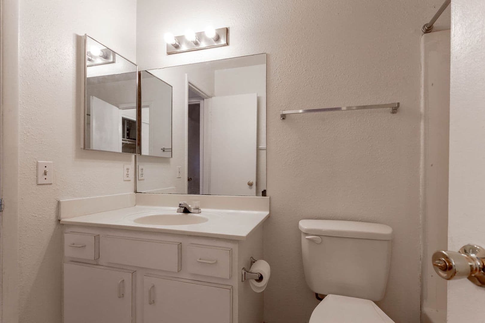 Las Vegas Townhome: 4362 Caliente St #15