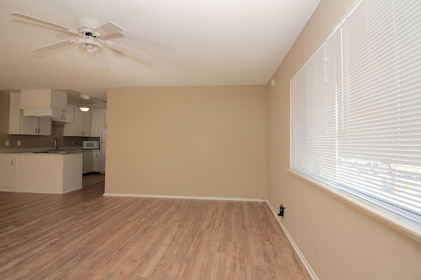 Las Vegas Condo: 1470 Elizabeth Ave #4