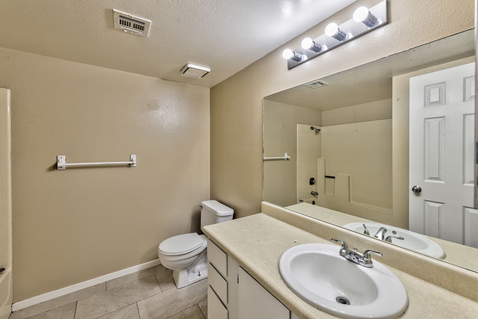 Las Vegas Townhome: 2981 Country Manor Ln # 123
