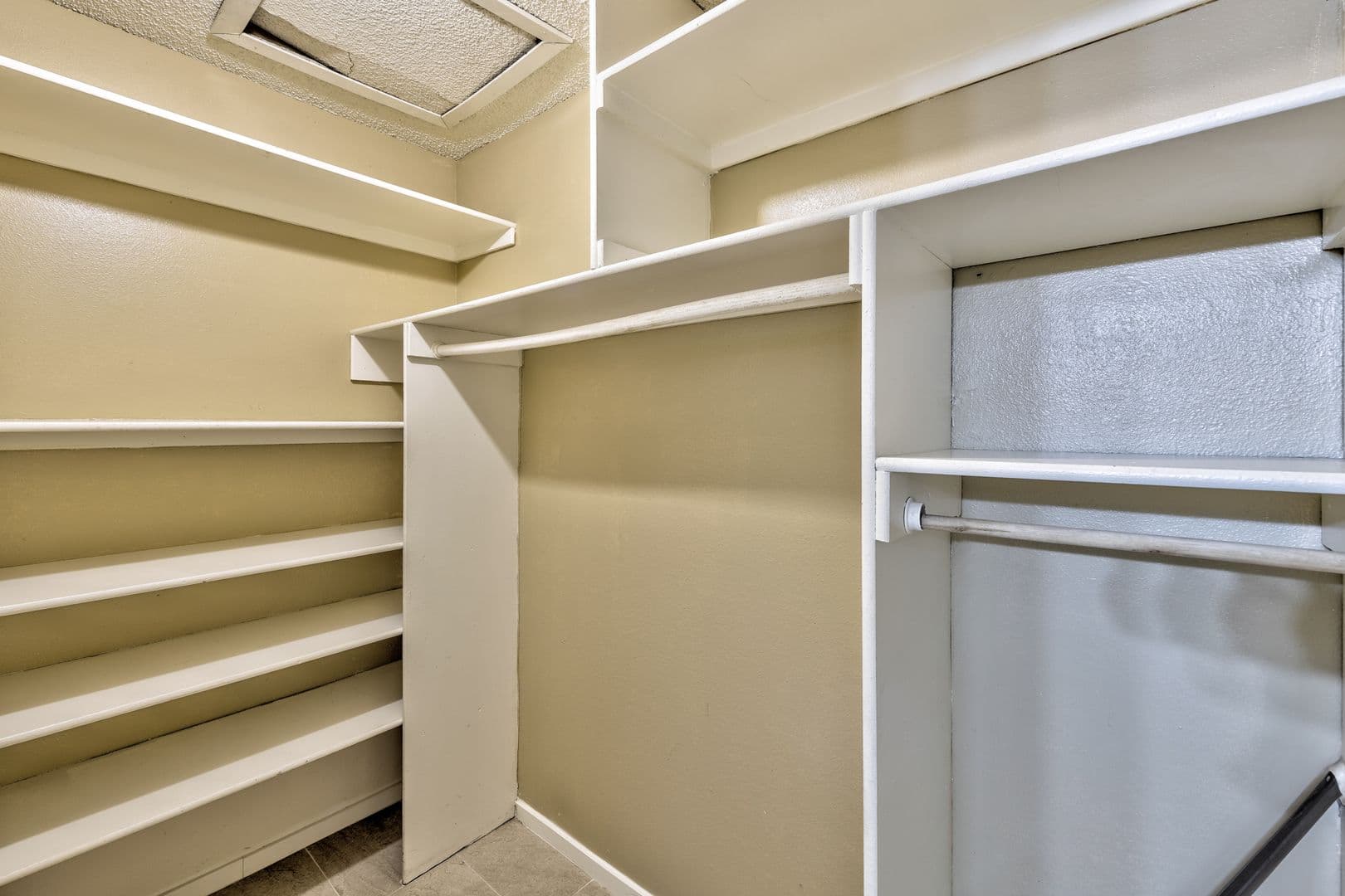 Las Vegas Townhome: 2981 Country Manor Ln # 123