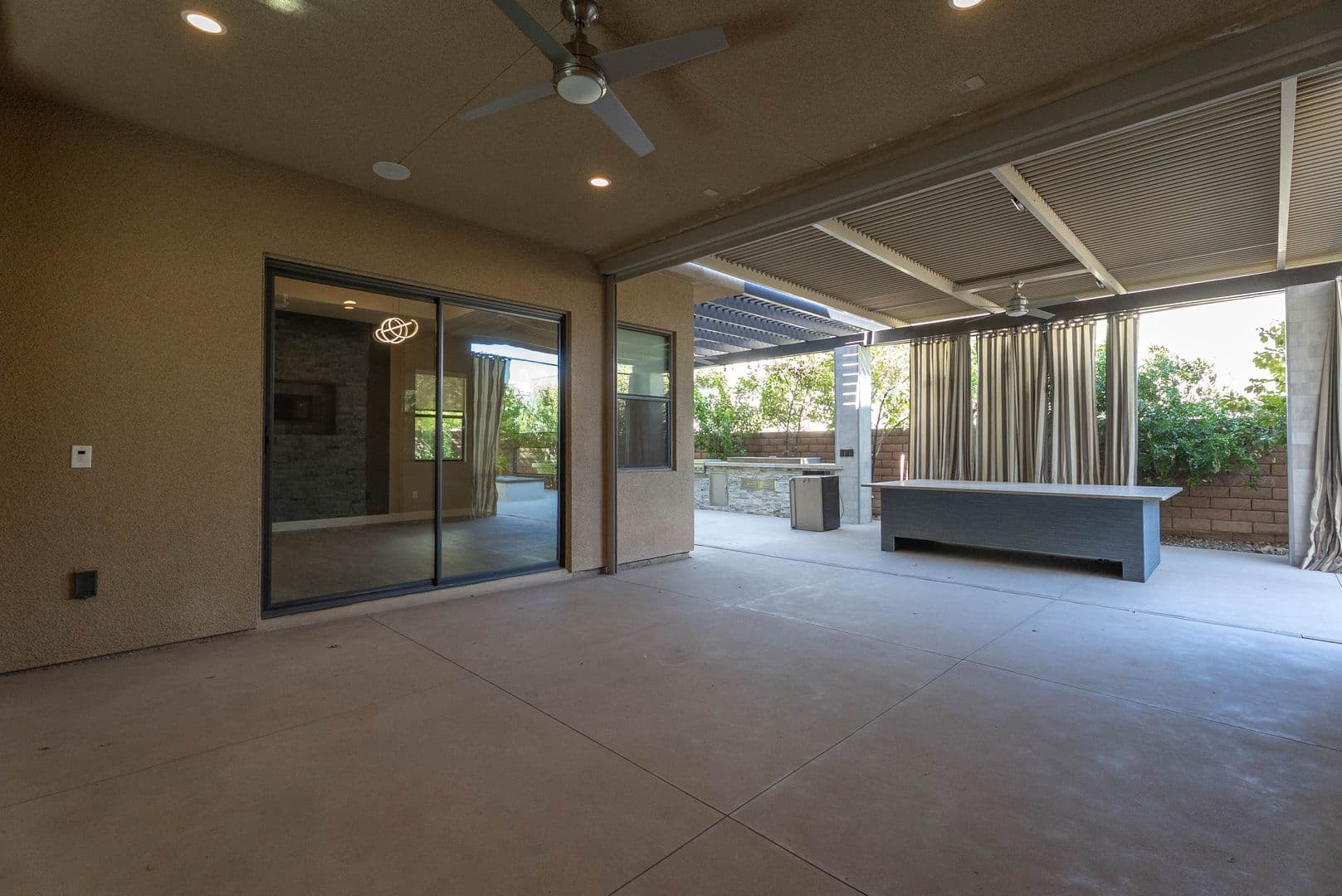 Las Vegas House: 86 Pristine Glen St