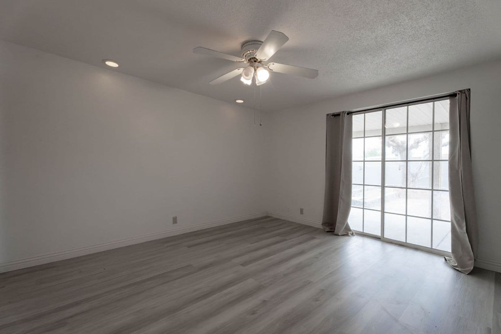 Las Vegas House: 5185 Sun Valley Dr