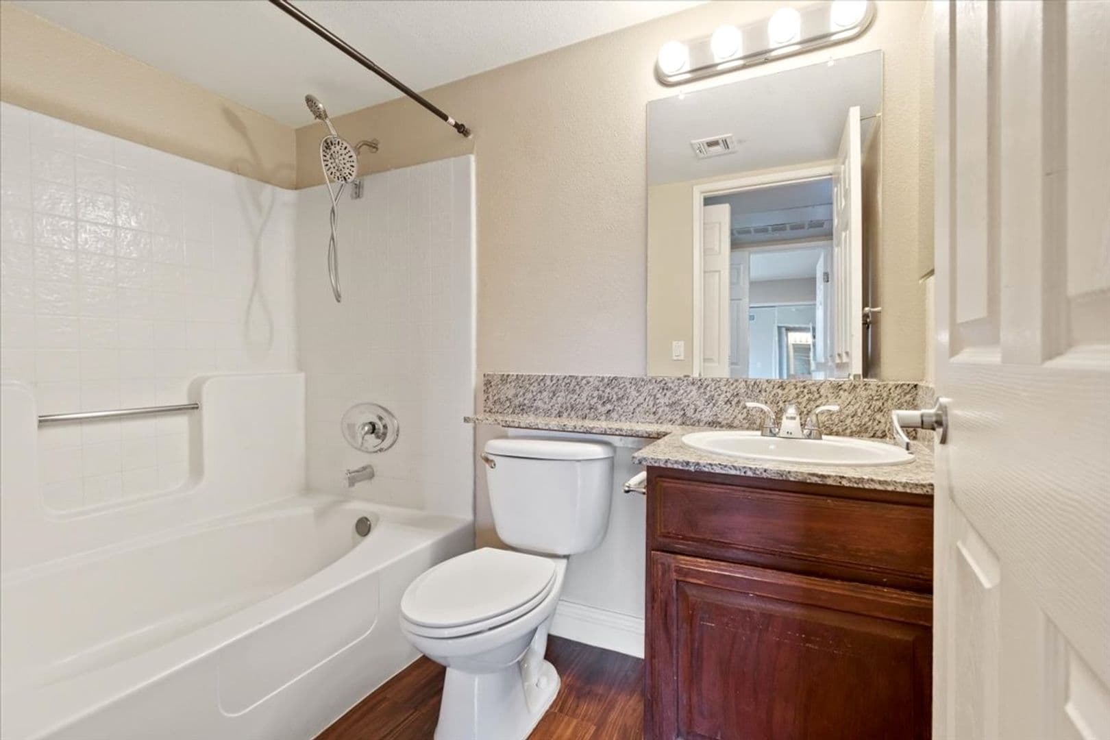 Las Vegas House: 5154 S Jones Blvd #203