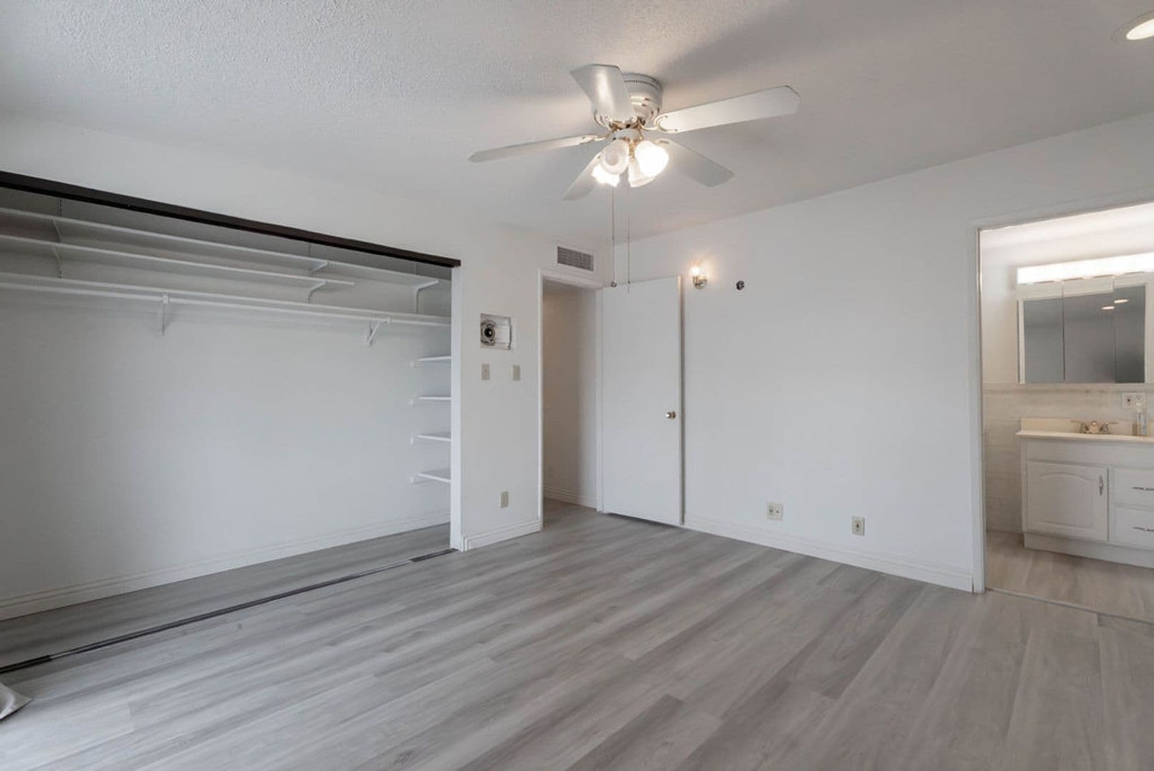 Las Vegas House: 5185 Sun Valley Dr