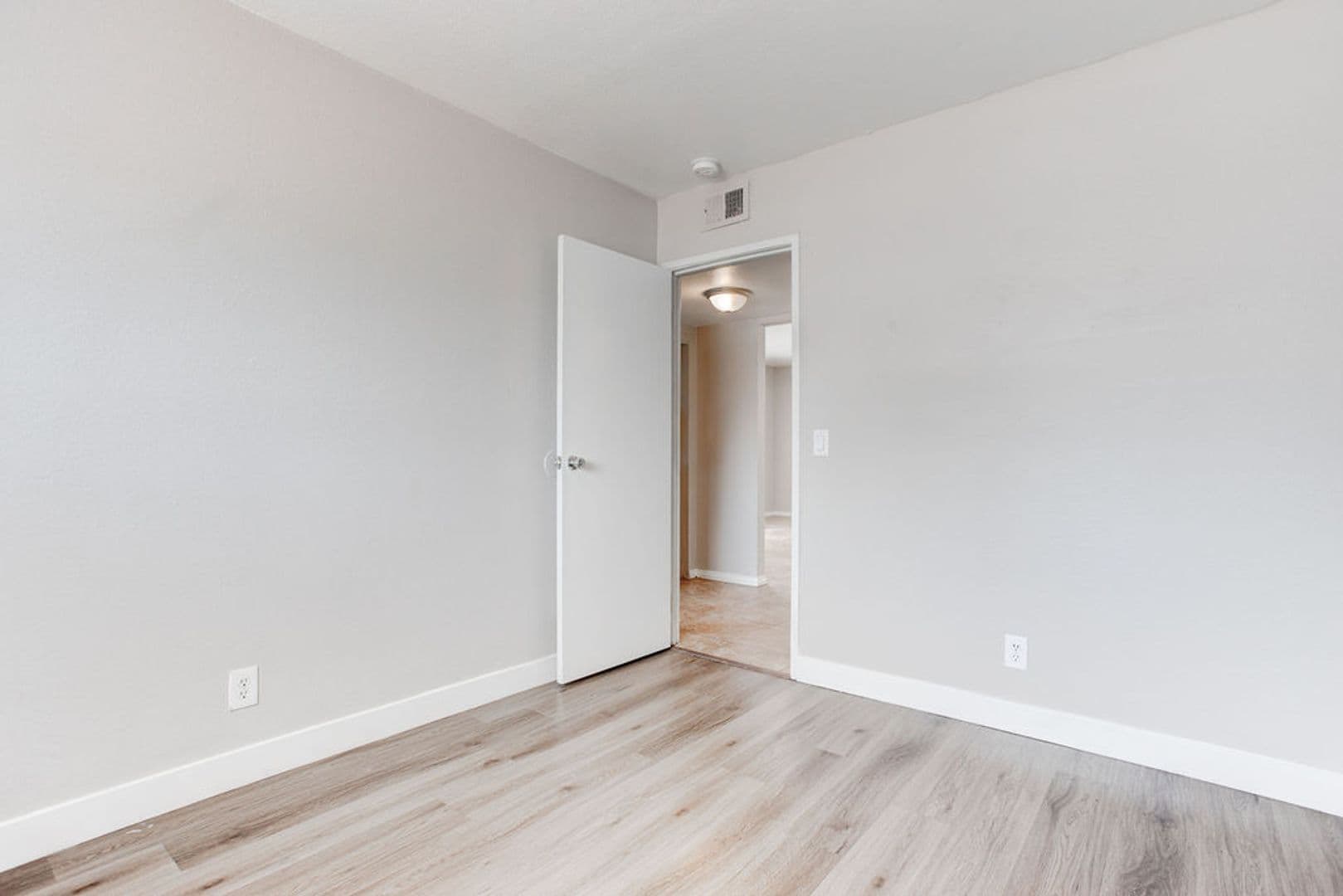 Las Vegas Apartment: 1810 Bartoli Dr
