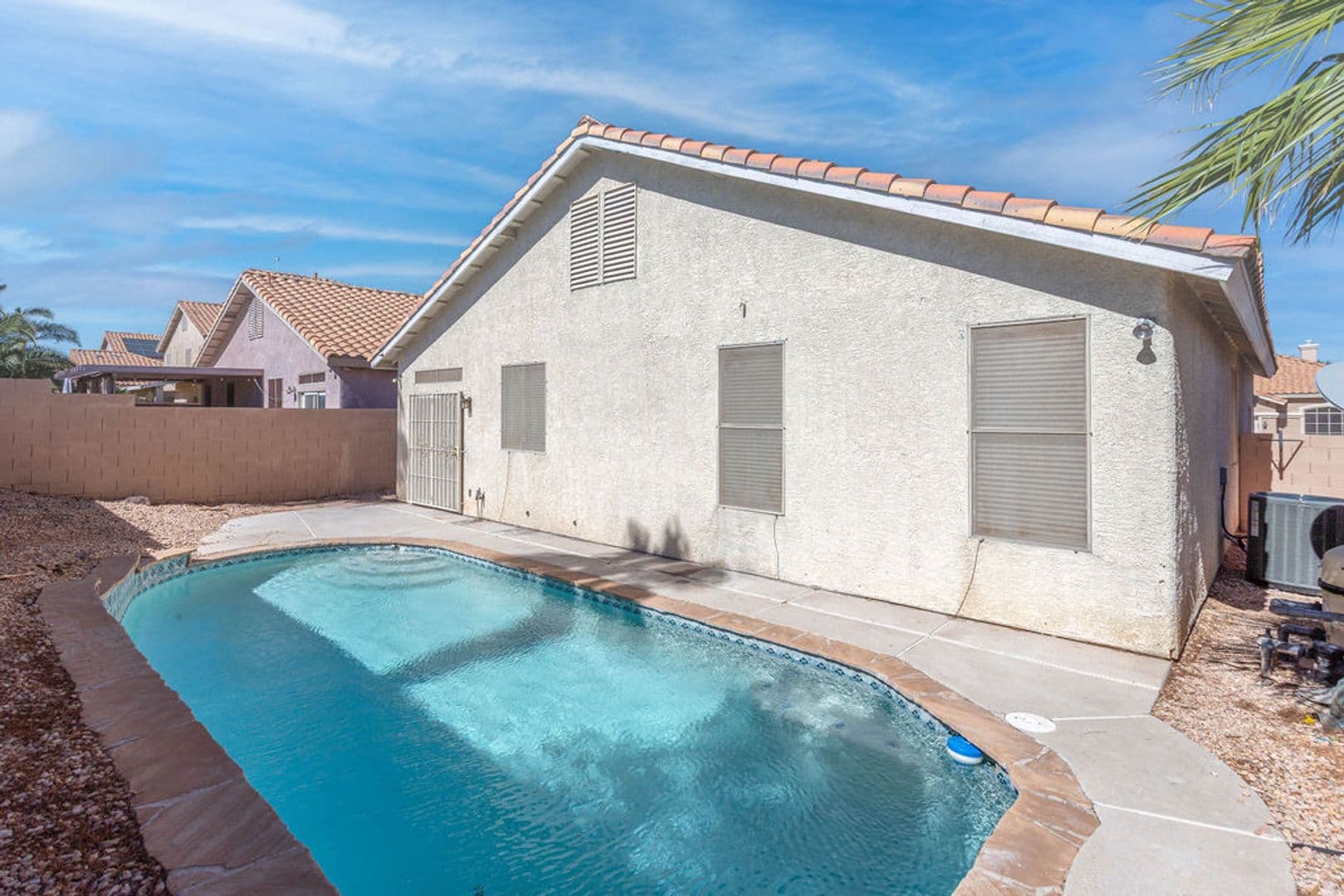 Henderson House: 1407 Hometown Ave