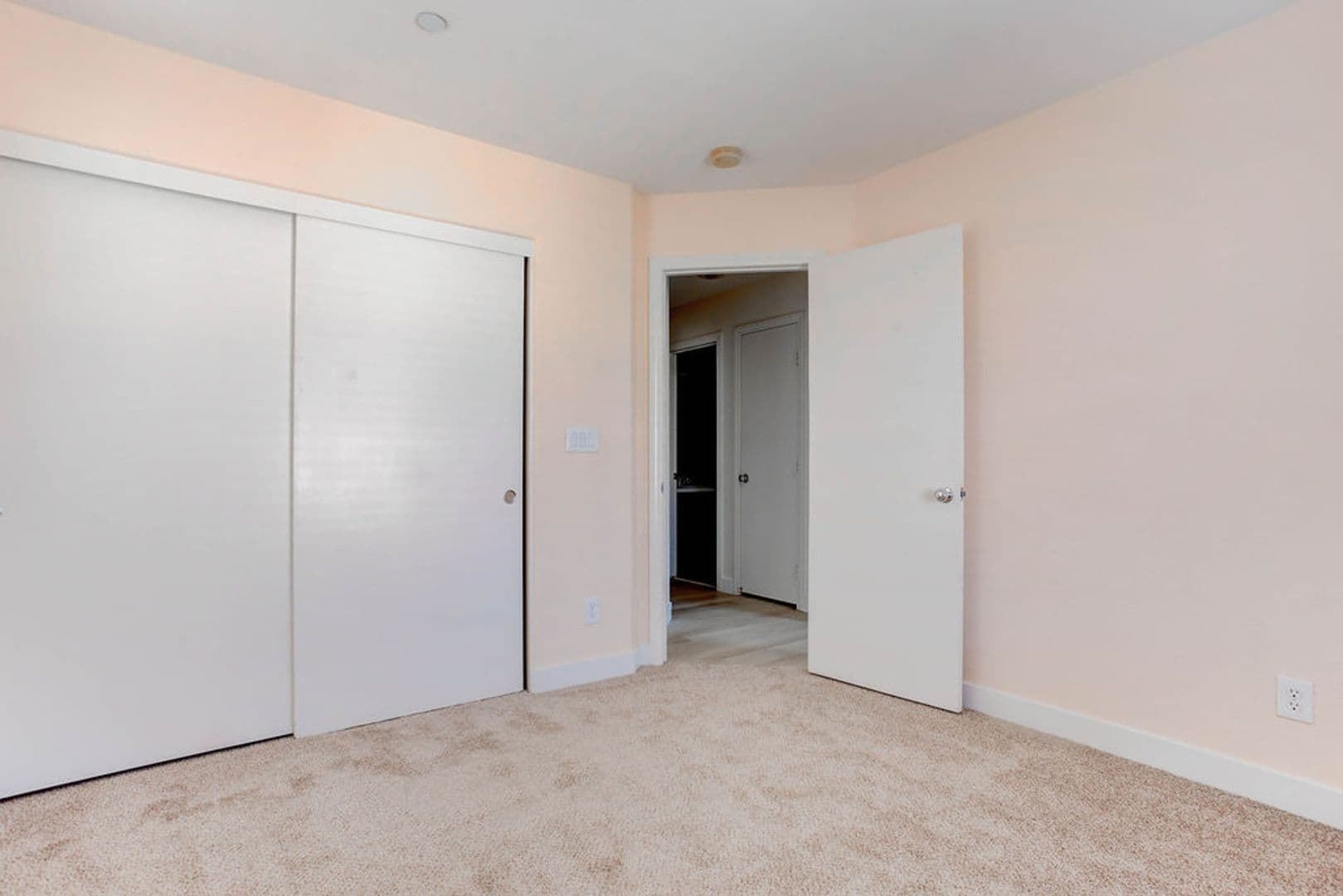 Henderson House: 3164 Degas Tapestry Ave
