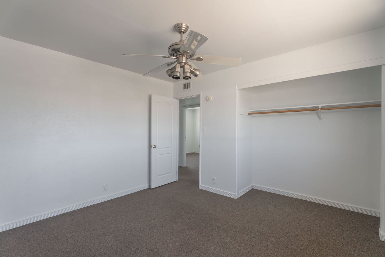 Las Vegas House: 2298 Golden Arrow Dr