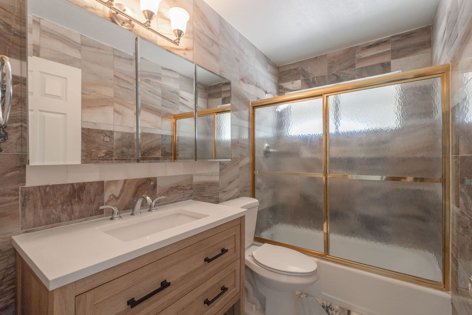 Las Vegas House: 2298 Golden Arrow Dr