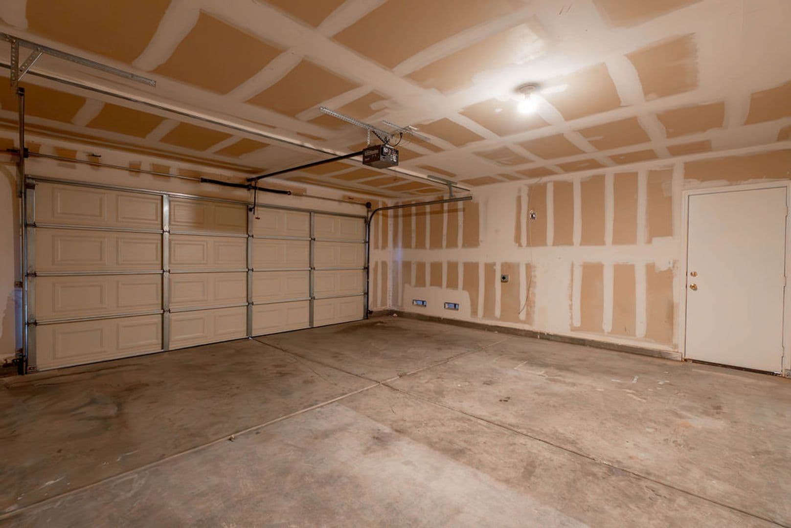 Las Vegas House: 8379 Rockefeller St