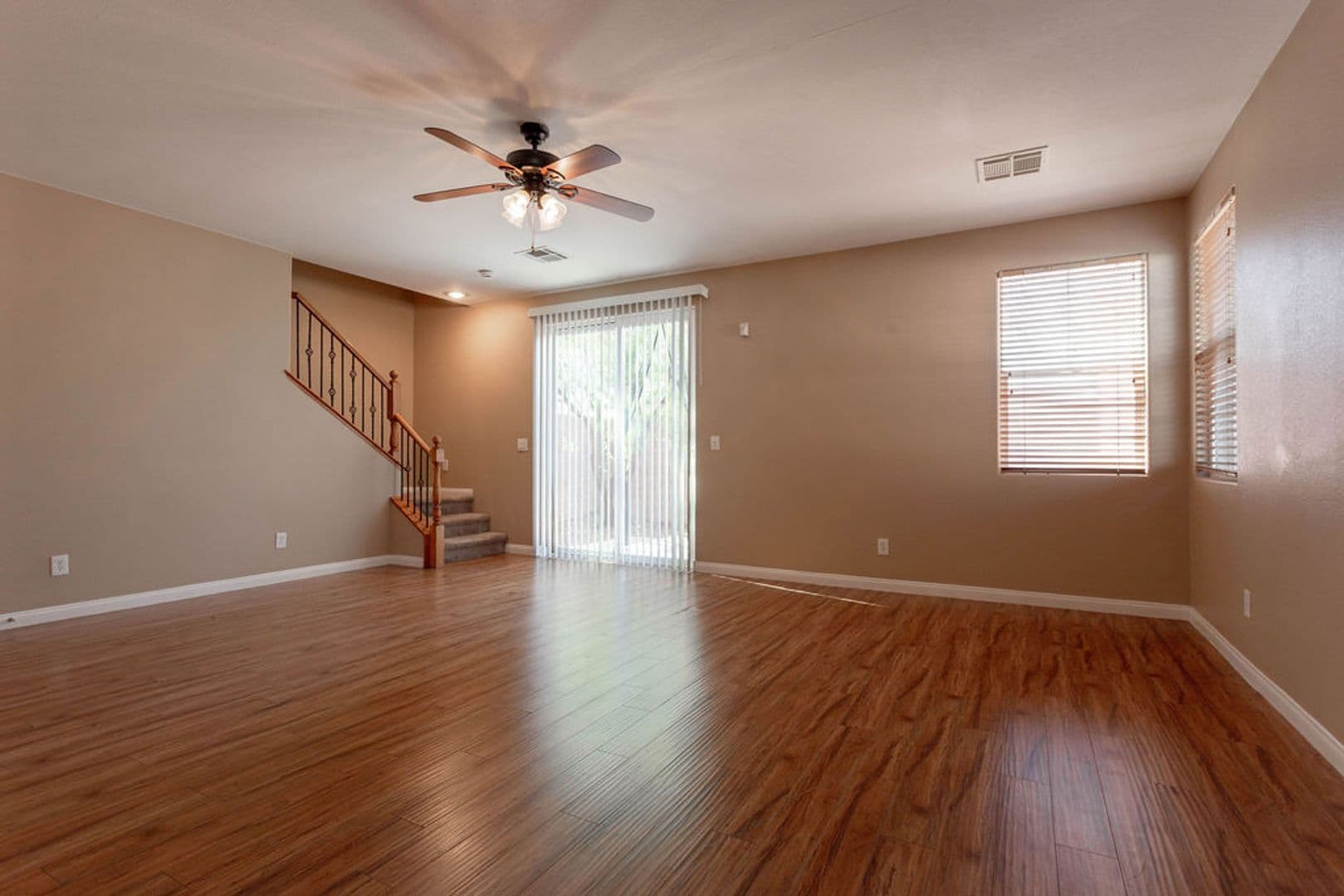 Las Vegas Townhome: 6250 W Arby Ave #195