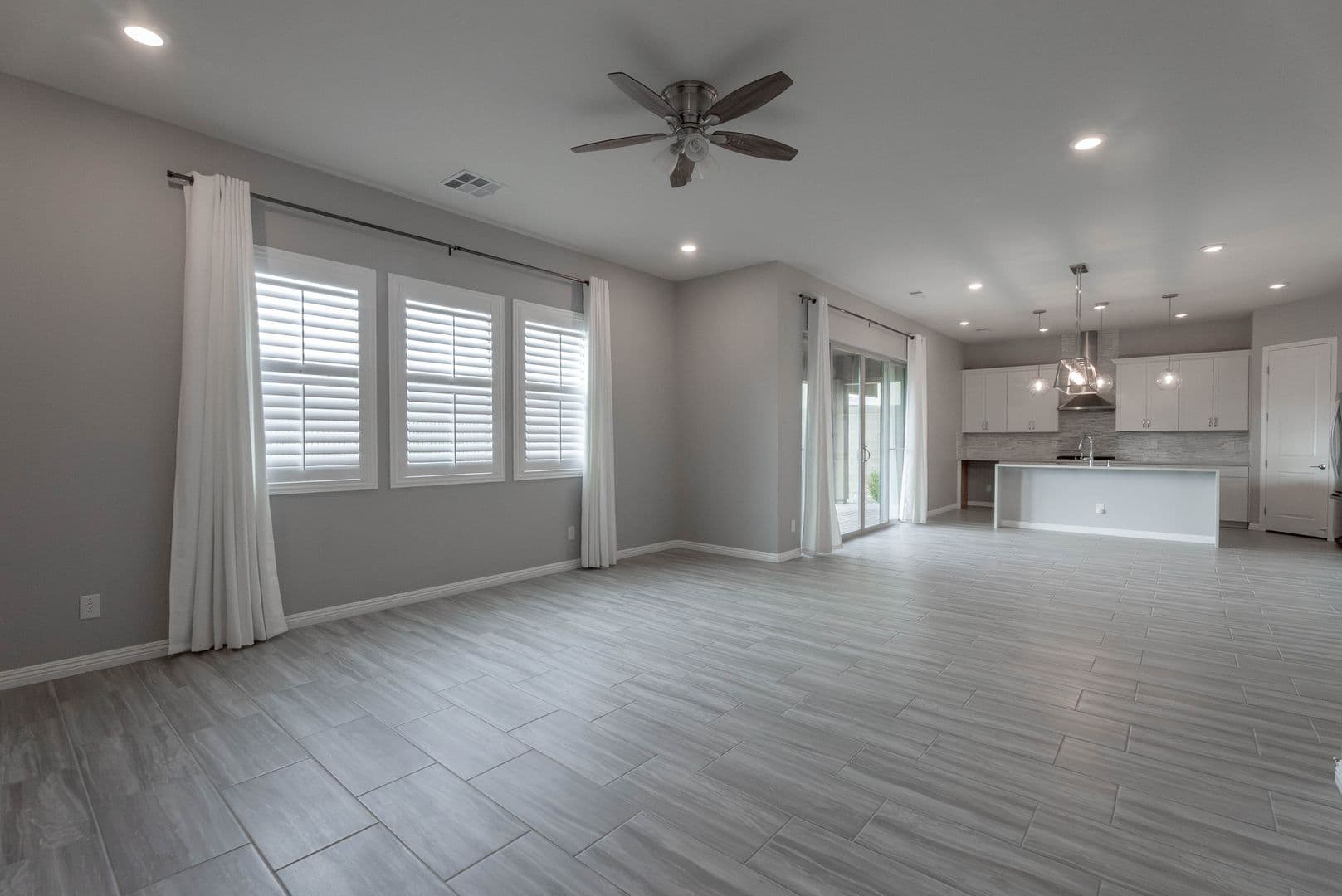 Las Vegas House: 12385 Valley Chase Ave