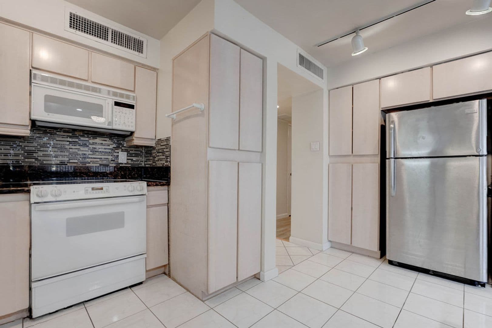 Las Vegas Condo: 3111 Bel Air Drive Apt. 3A