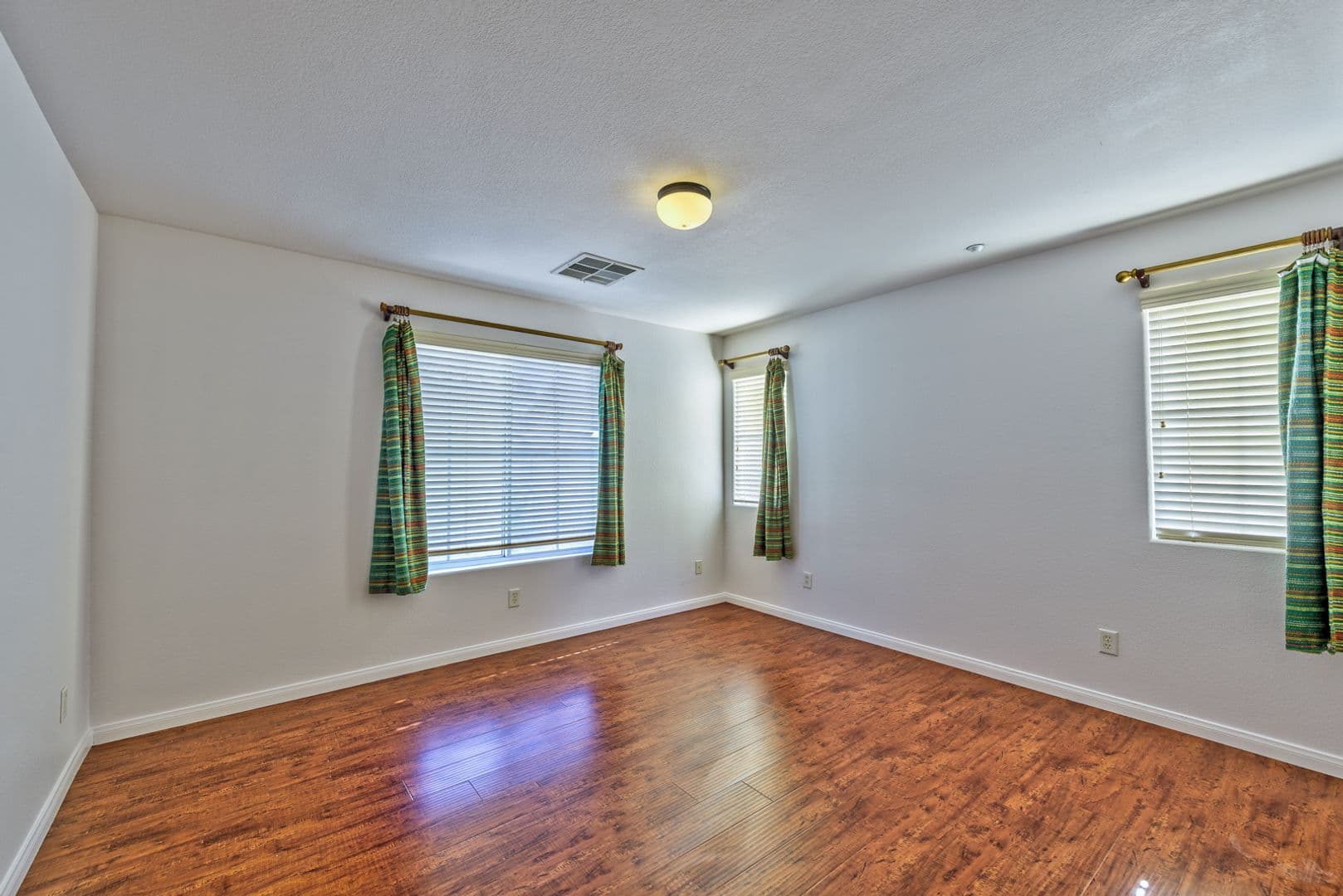 Las Vegas House: 8921 James Carl Ct