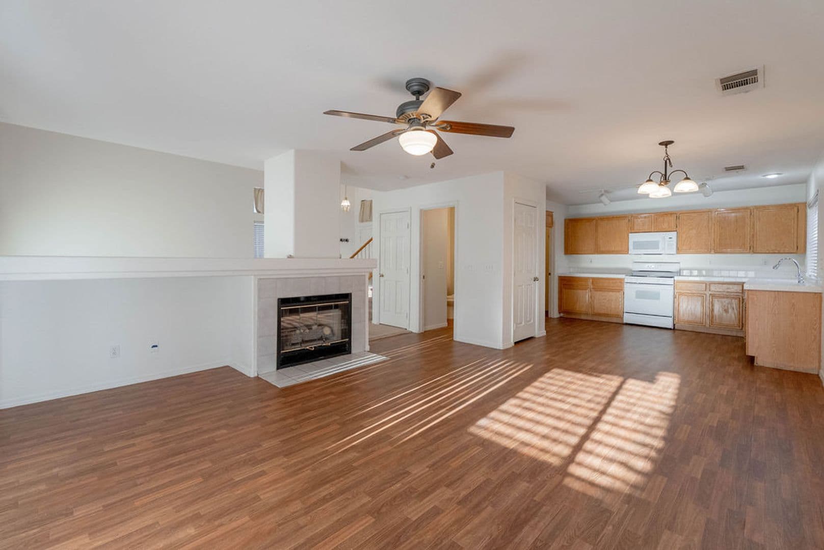 Las Vegas House: 8379 Rockefeller St