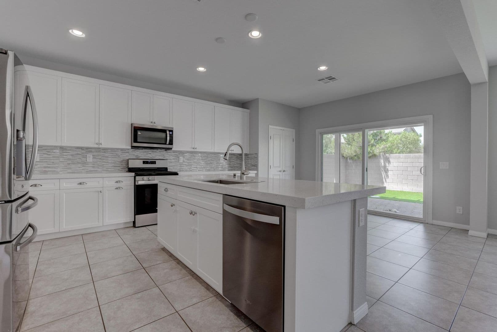 North Las Vegas House: 114 Manzanita Falls Ave
