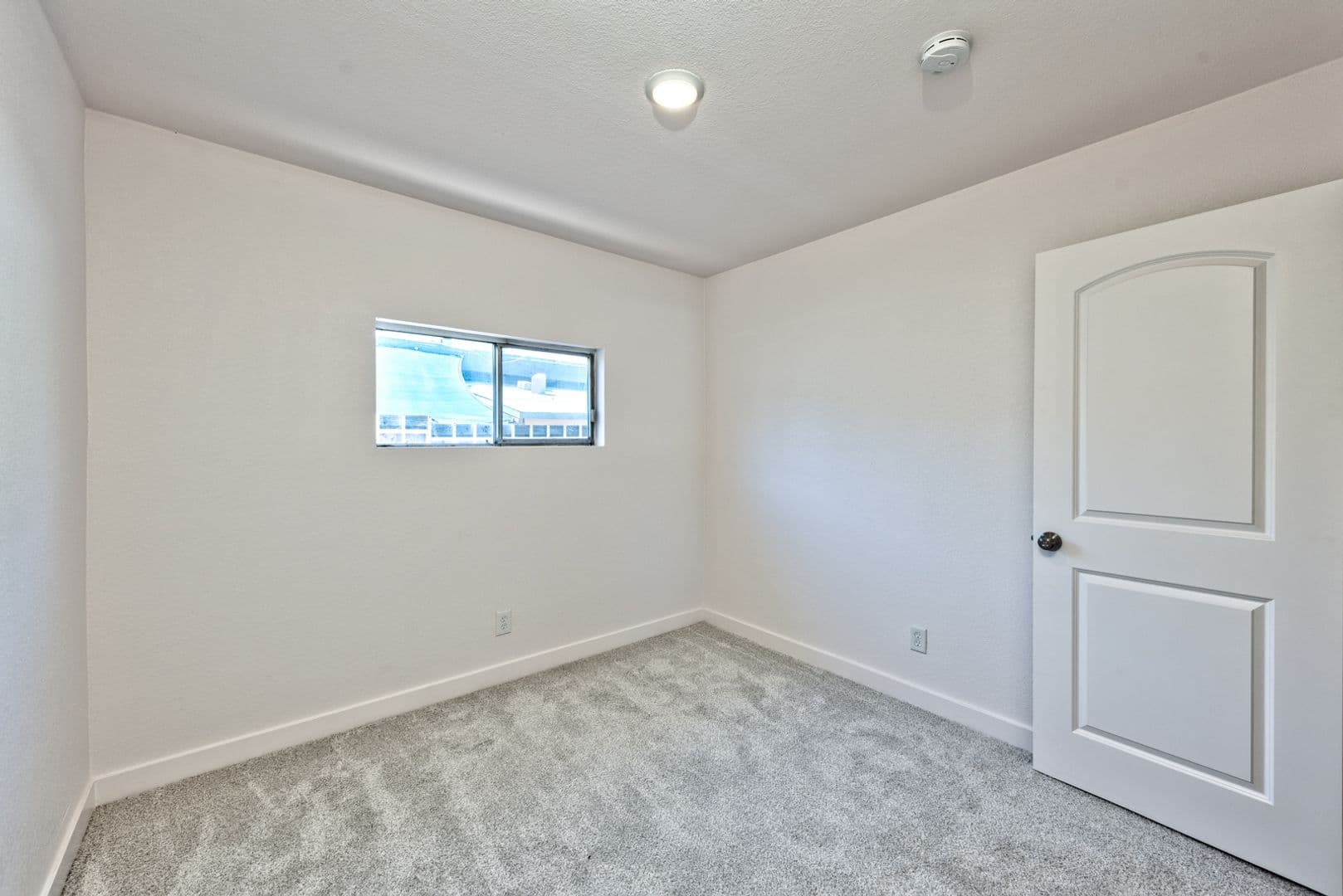 Henderson Apartment: 342 S Water St