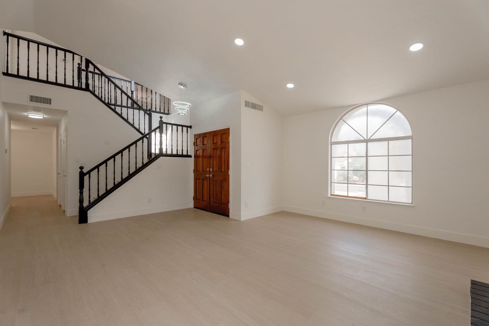 Henderson House: 2118 Fountain Springs Dr