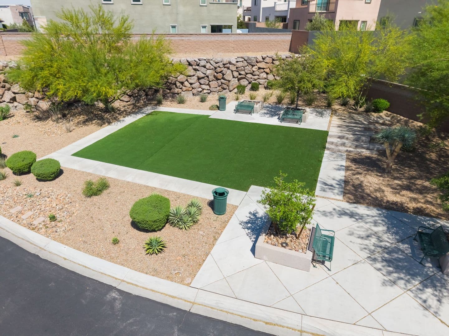 Henderson House: 813 Horizon Canyon Dr