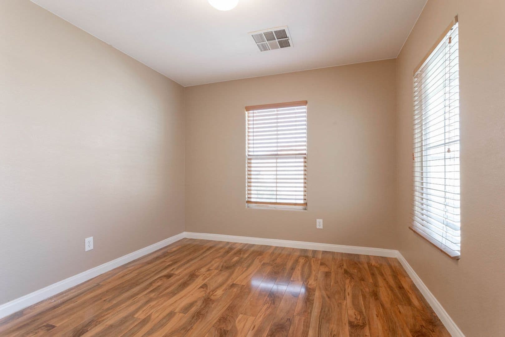 Las Vegas Townhome: 6250 W Arby Ave #195