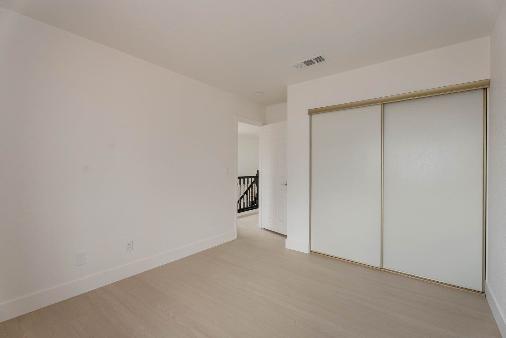 Henderson House: 2118 Fountain Springs Dr