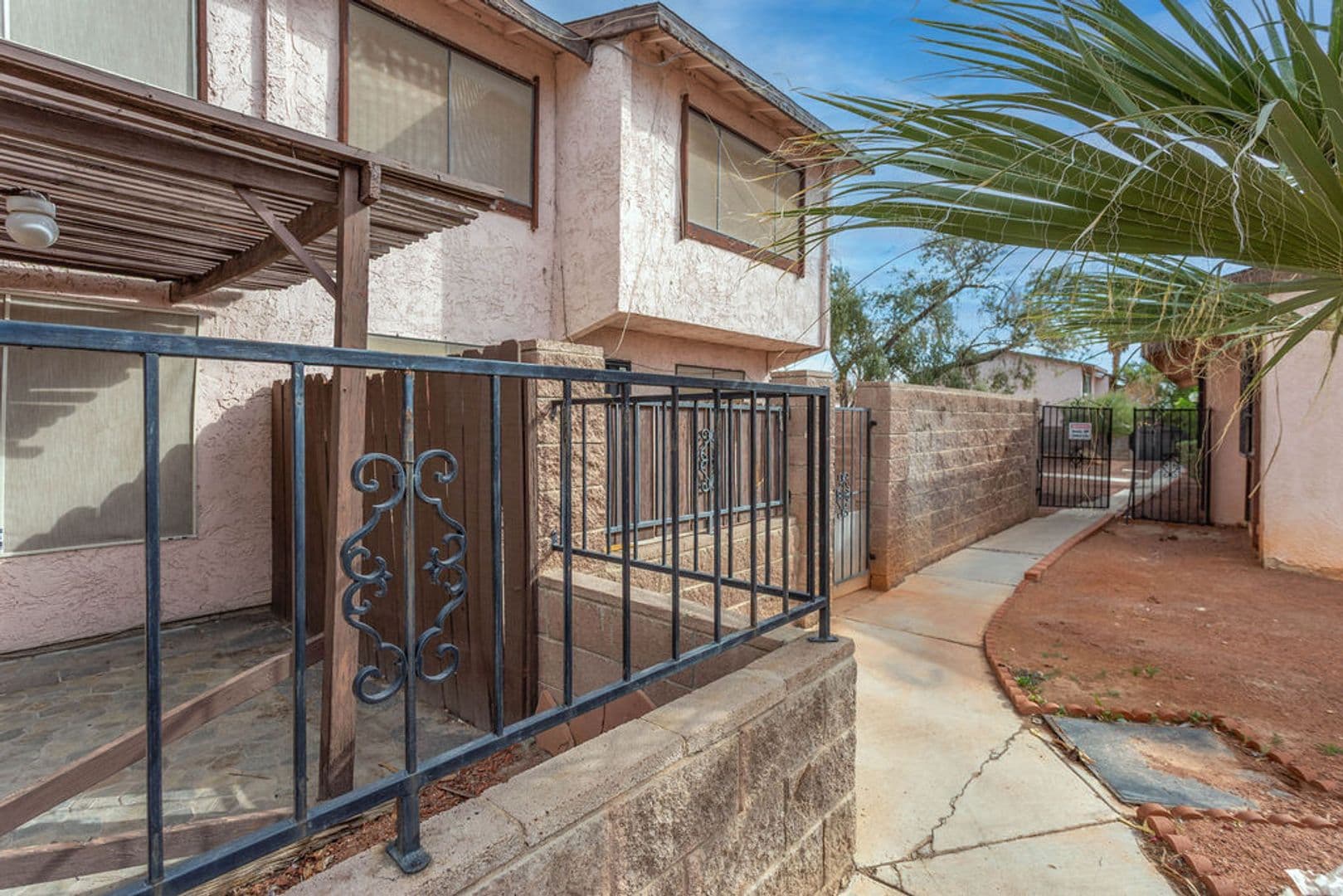 Las Vegas Townhome: 4362 Caliente St #15