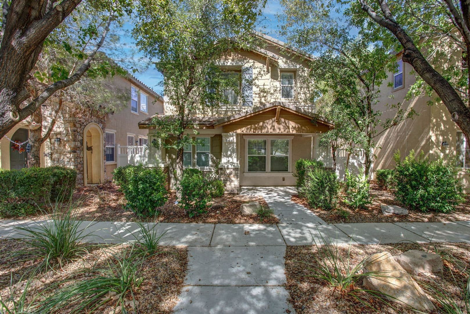 Henderson House: 3164 Degas Tapestry Ave