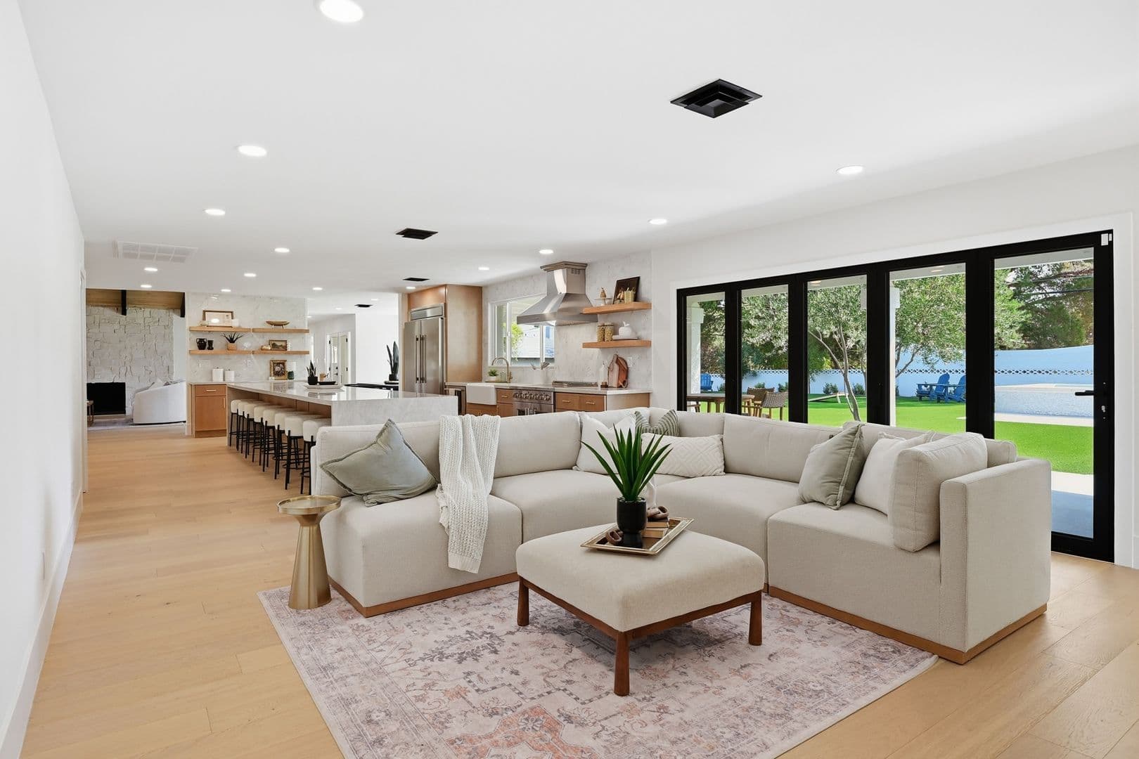 Las Vegas House: 6980 Mira Vista St