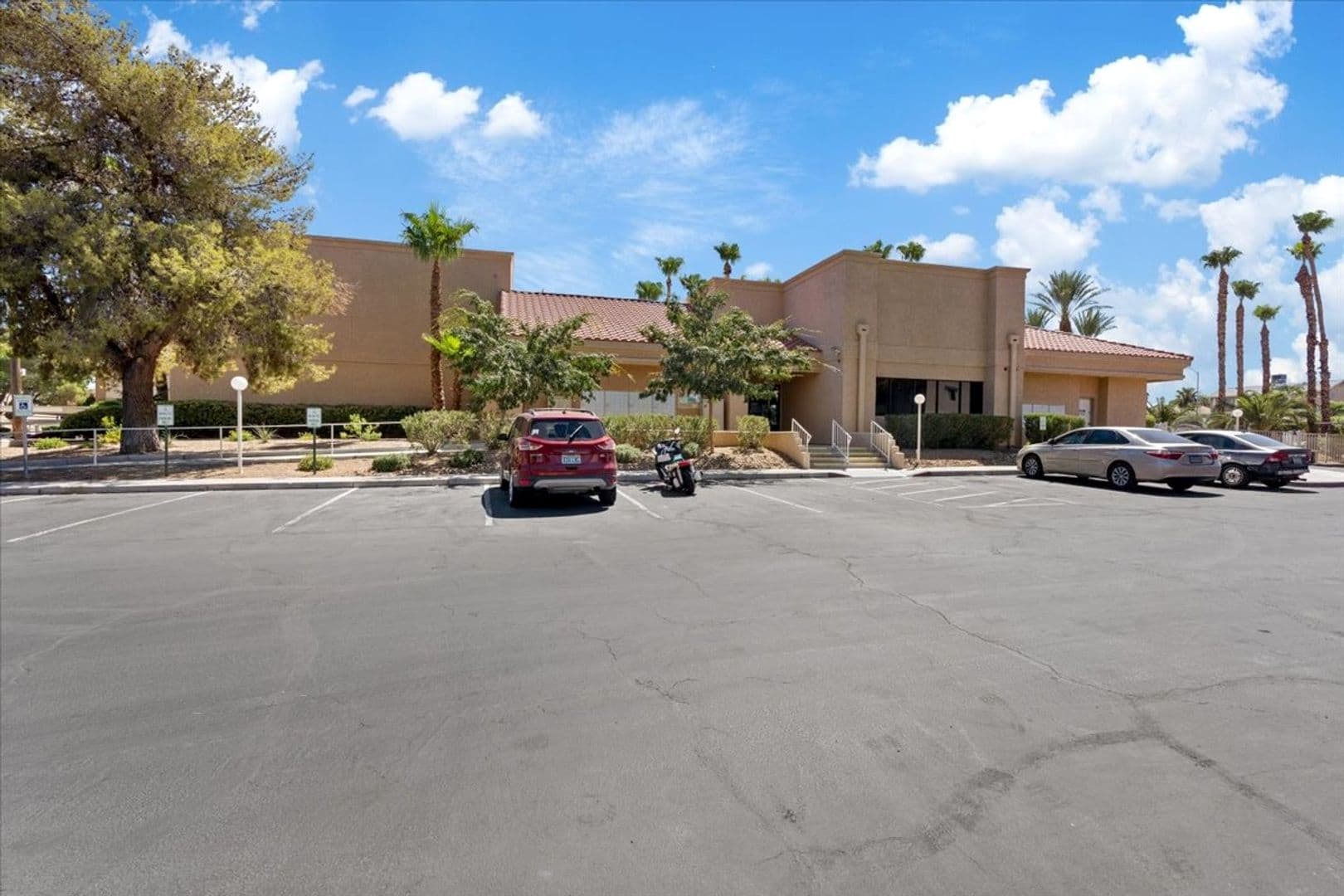 Las Vegas House: 5154 S Jones Blvd #203