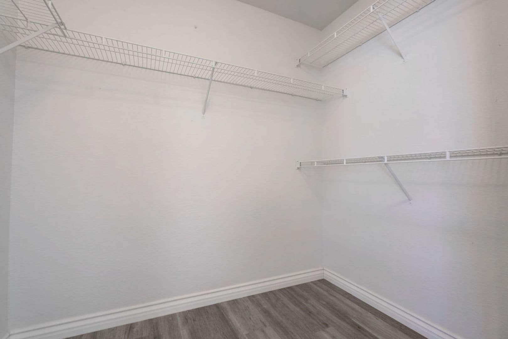 Las Vegas Condo: 600 Devonhall St #202