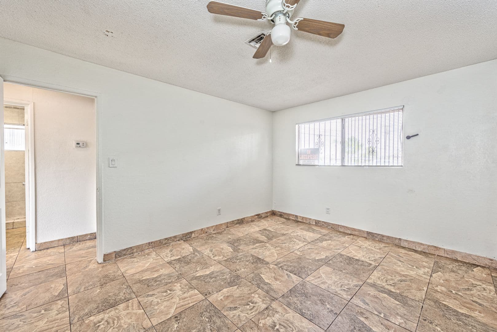 Las Vegas Apartment: 421 N Decatur Blvd