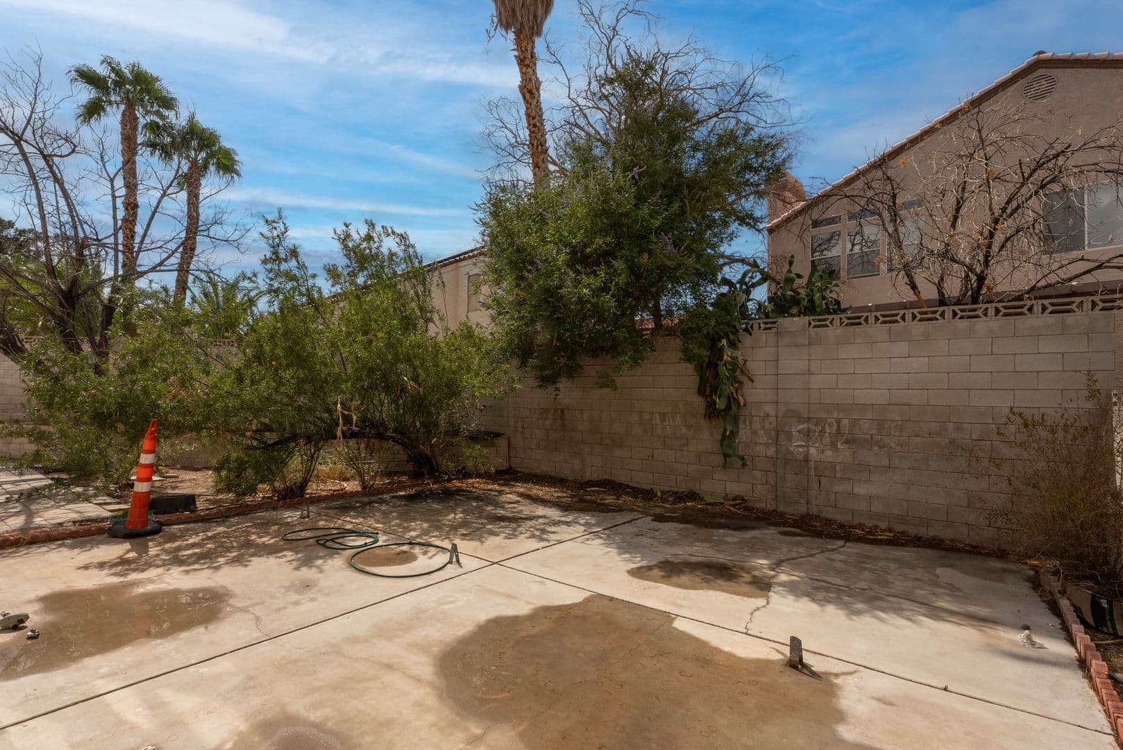 Henderson House: 2118 Fountain Springs Dr