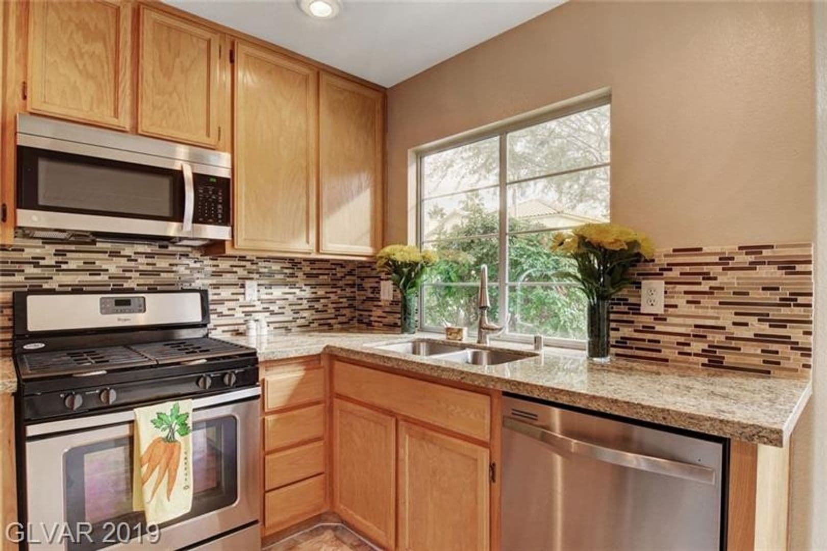 Henderson House: 2647 Ridgewater Circle