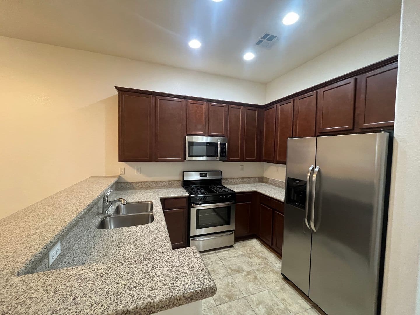 Las Vegas Townhome: 7584 Nicklin St