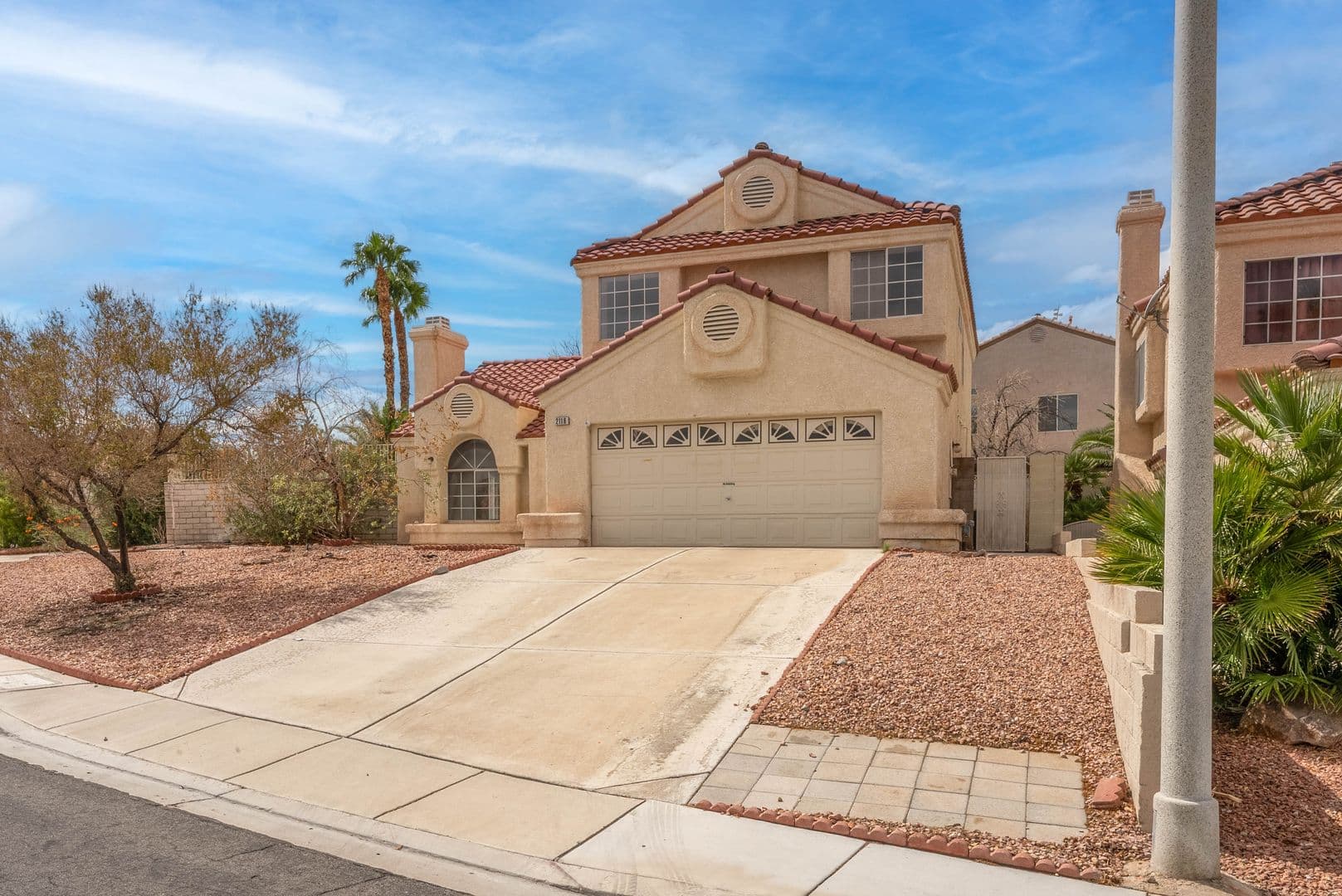 Henderson House: 2118 Fountain Springs Dr