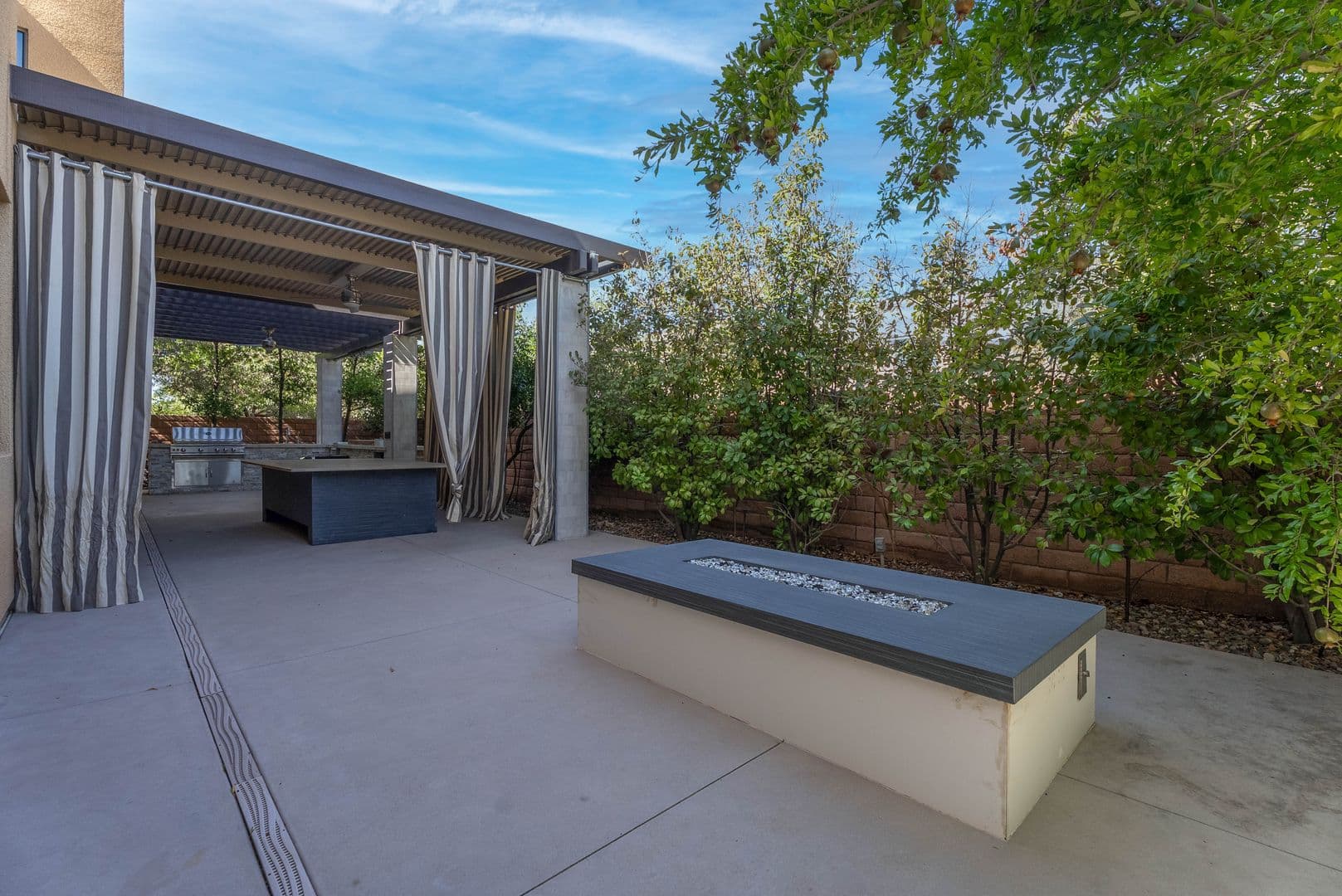 Las Vegas House: 86 Pristine Glen St