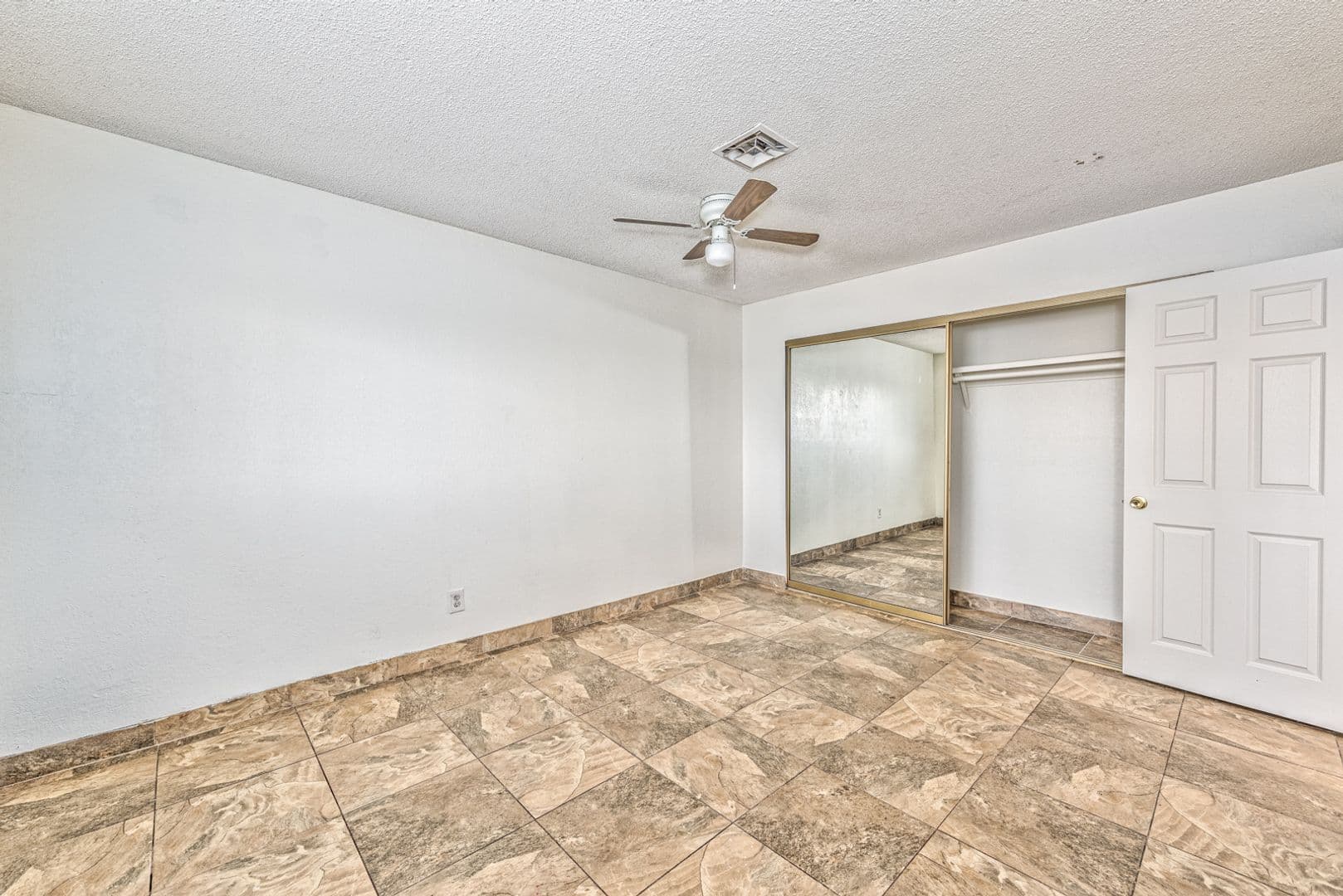 Las Vegas Apartment: 421 N Decatur Blvd