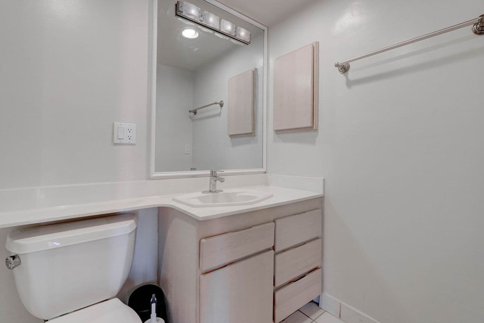Las Vegas Condo: 3111 Bel Air Drive Apt. 3A