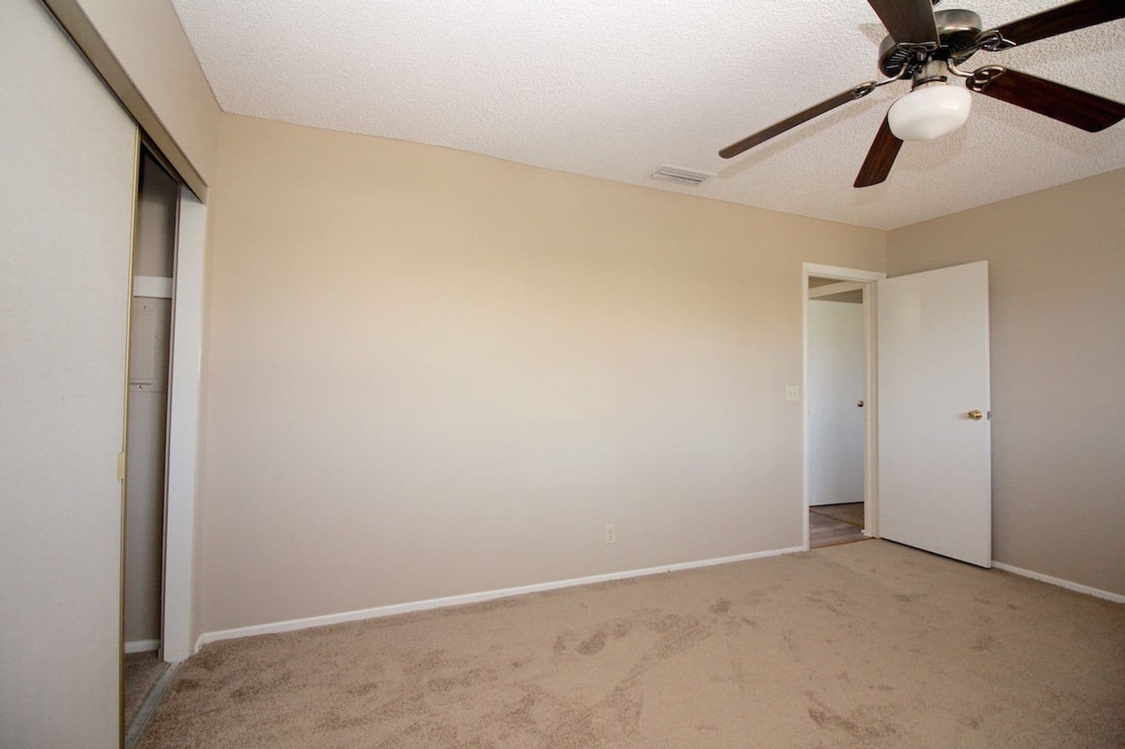 Las Vegas Condo: 1470 Elizabeth Ave #4