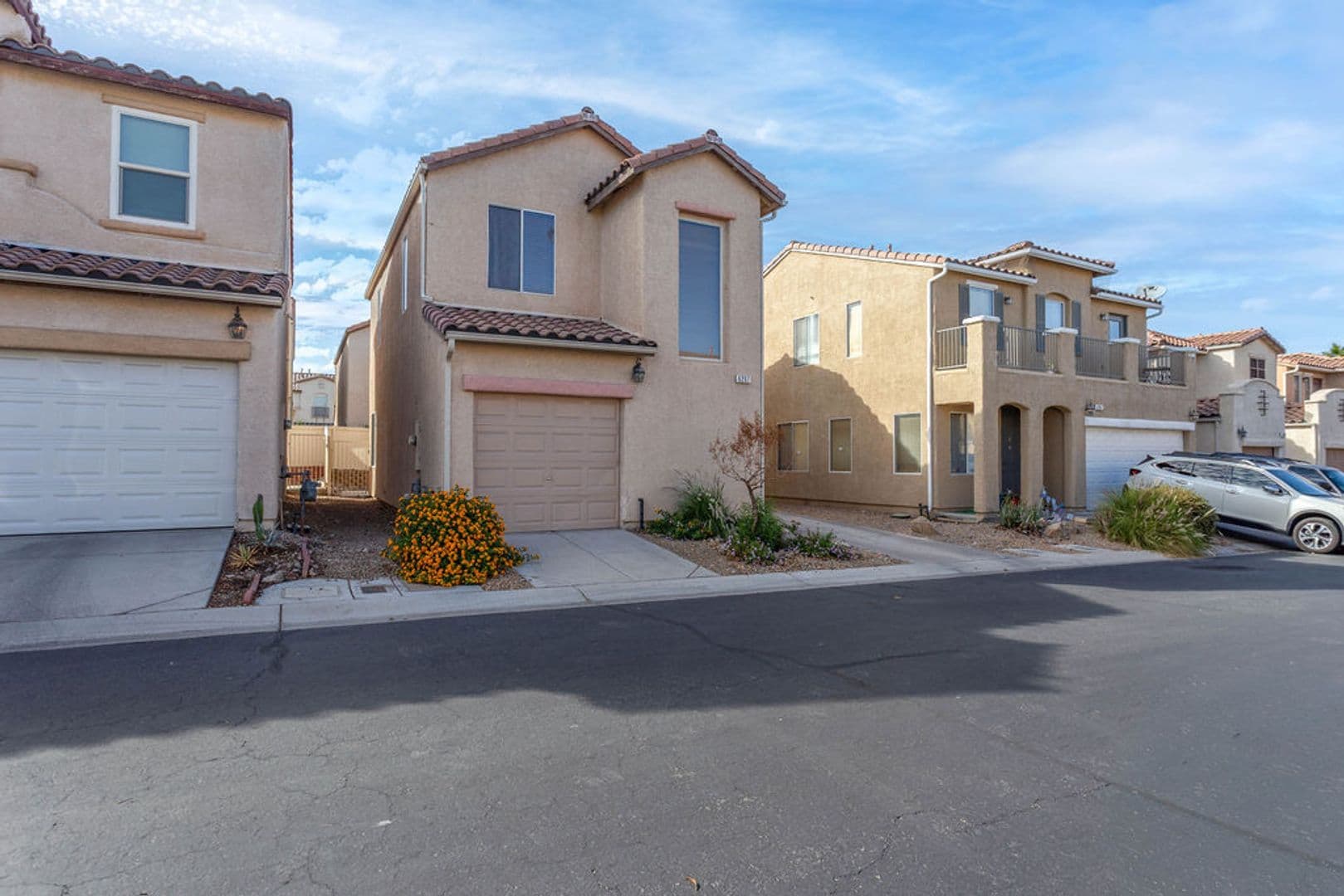 Henderson House: 6267 Castle Kennedy St