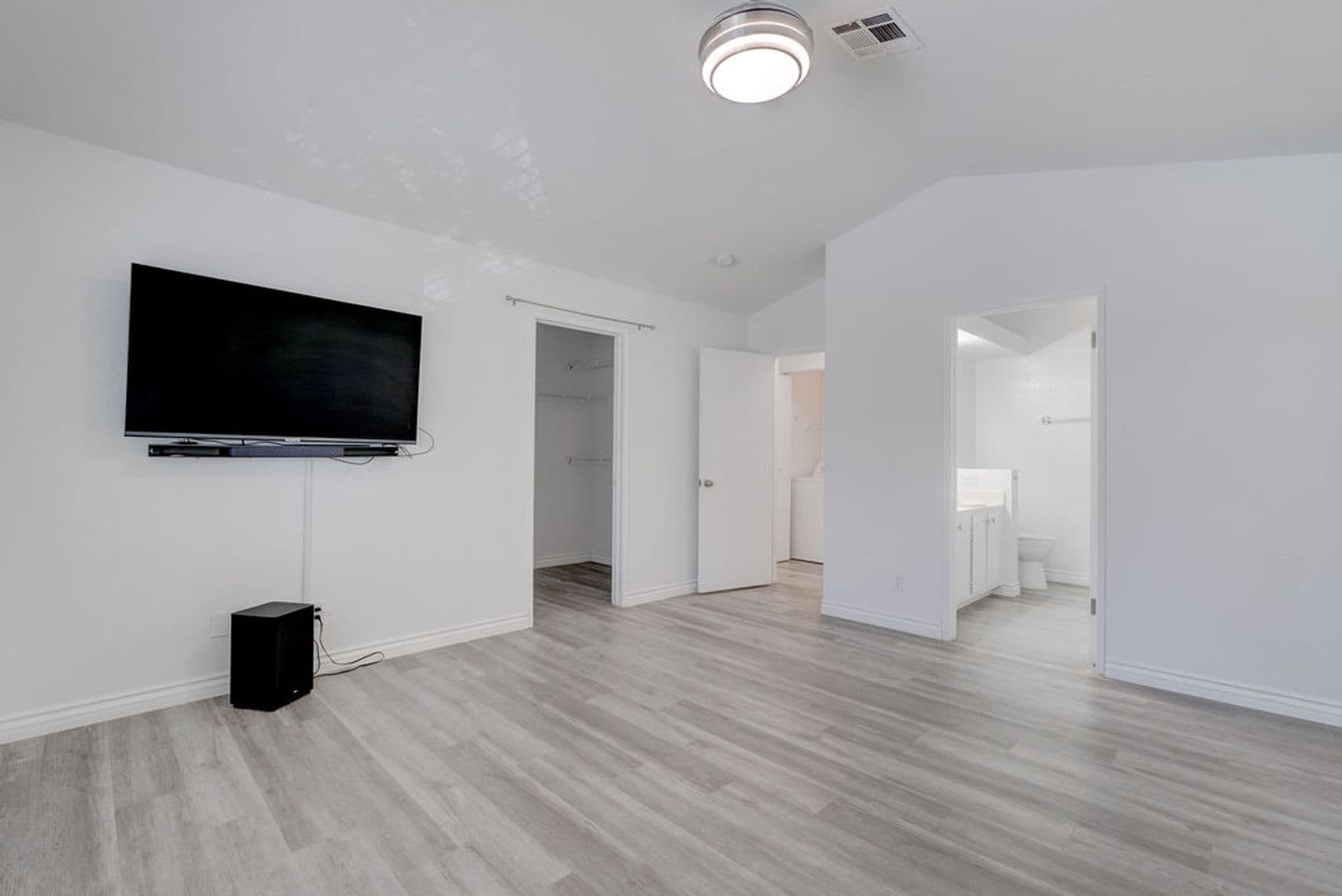 Las Vegas Condo: 600 Devonhall St #202
