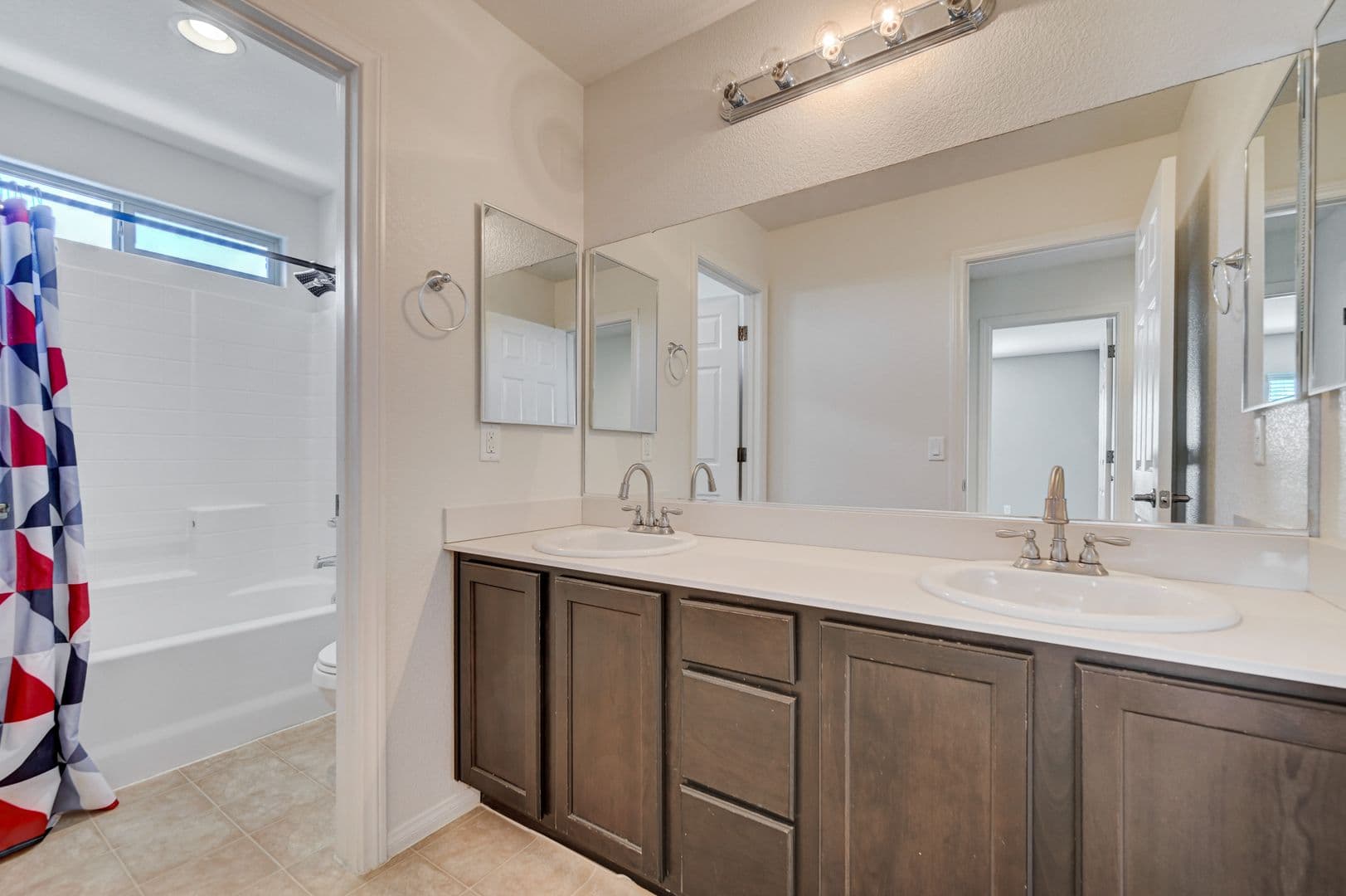 North Las Vegas House: 6637 Cliff Shore Ct