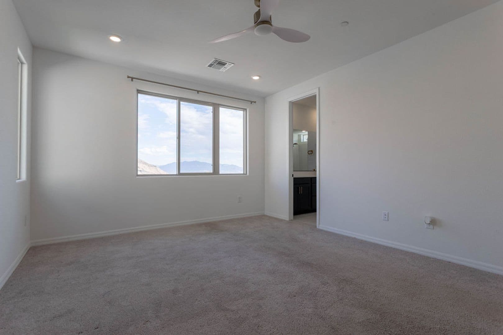Las Vegas House: 11568 Midnight Melody Ave