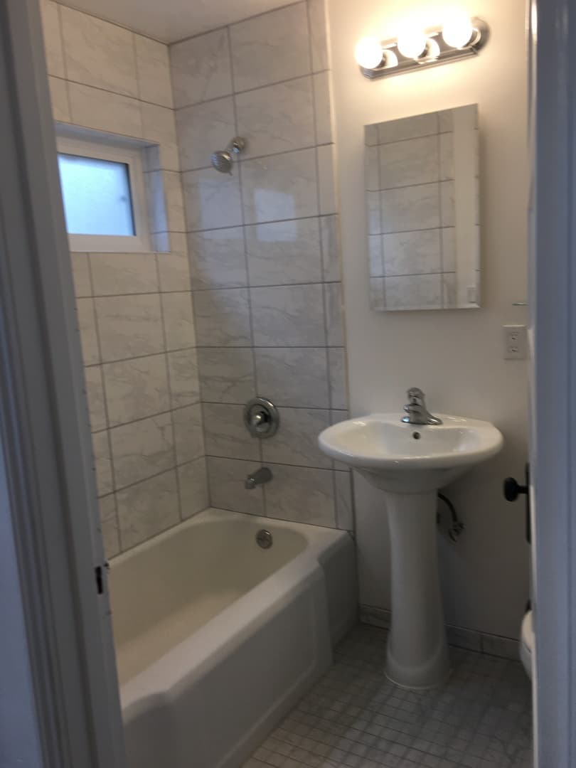 LA MESA Apartment: 7772-7786.5 UNIVERSITY AVE