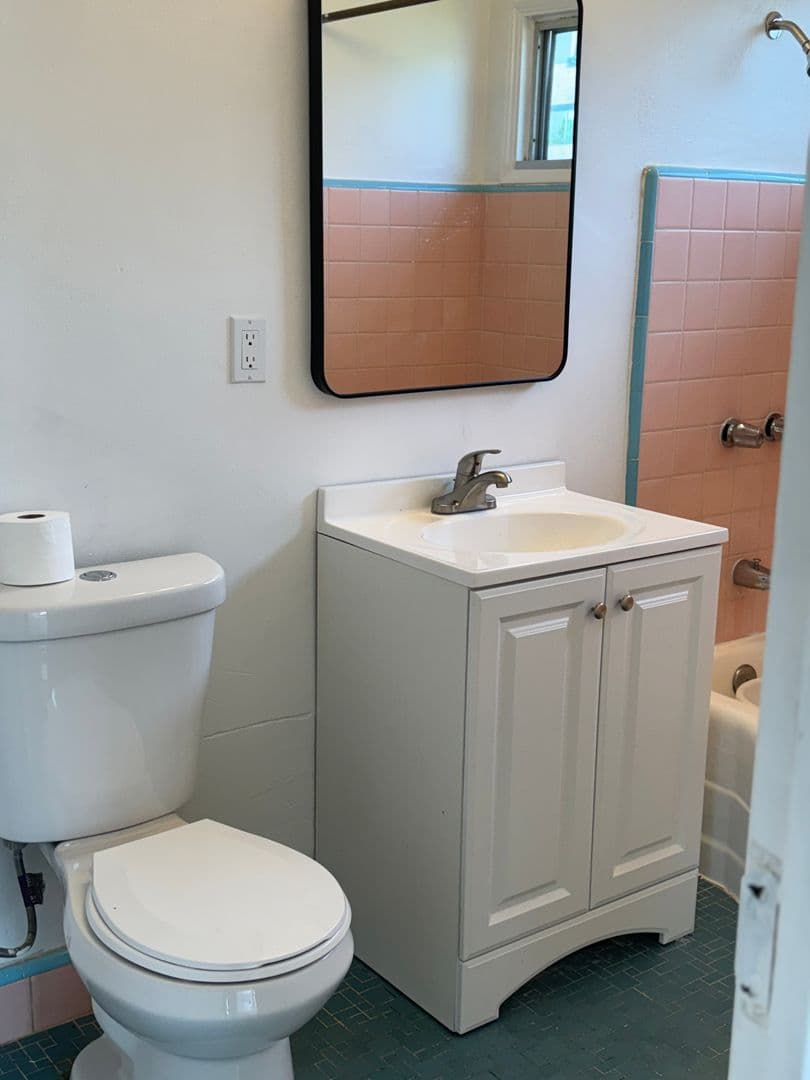 LA MESA Apartment: 7772-7786.5 UNIVERSITY AVE