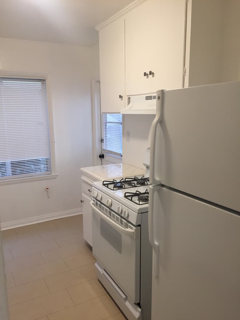 LA MESA Apartment: 7772-7786.5 UNIVERSITY AVE